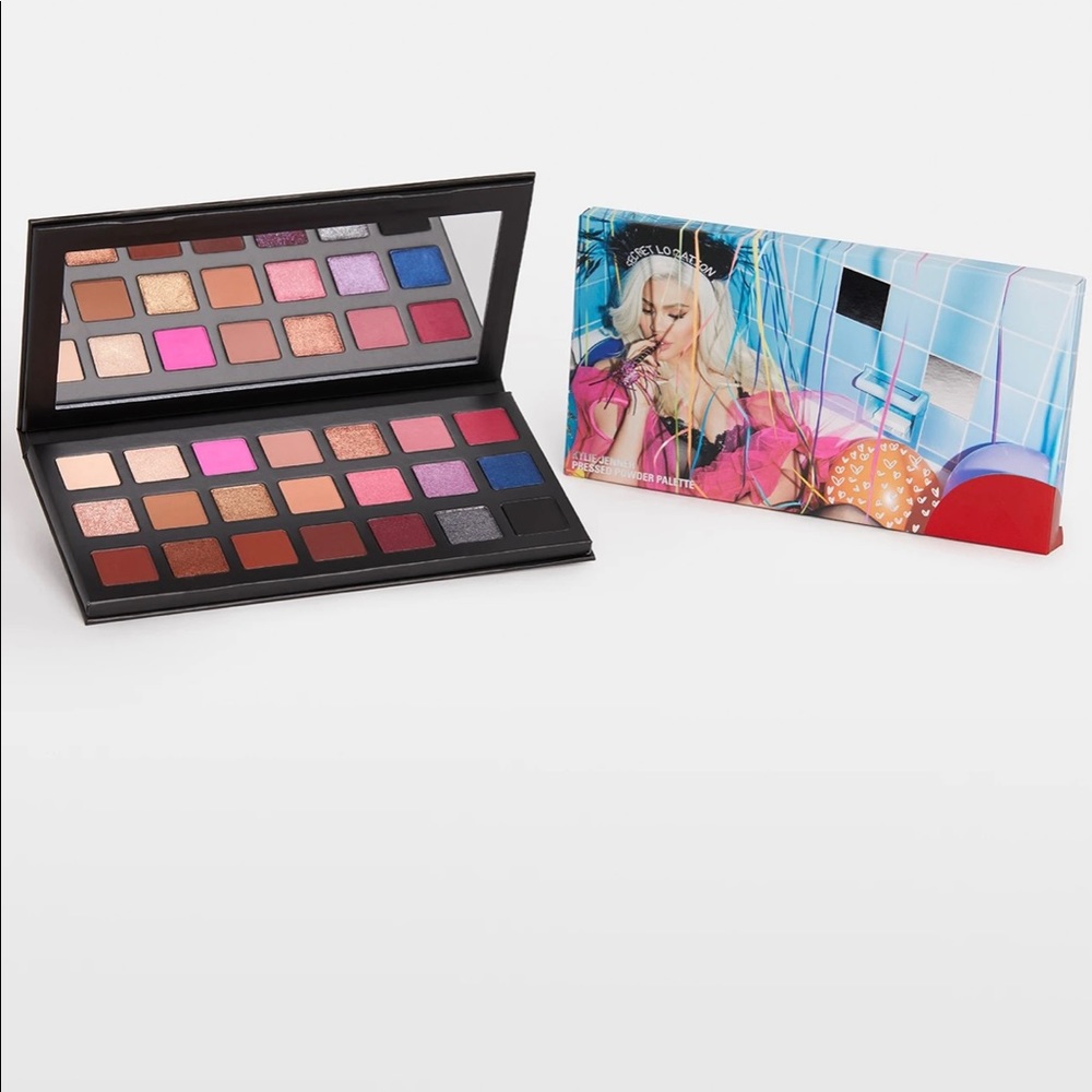 ⭐️NEW⭐️Kylie Cosmetics Sipping Pretty eyeshadow palette - Picture 9 of 9
